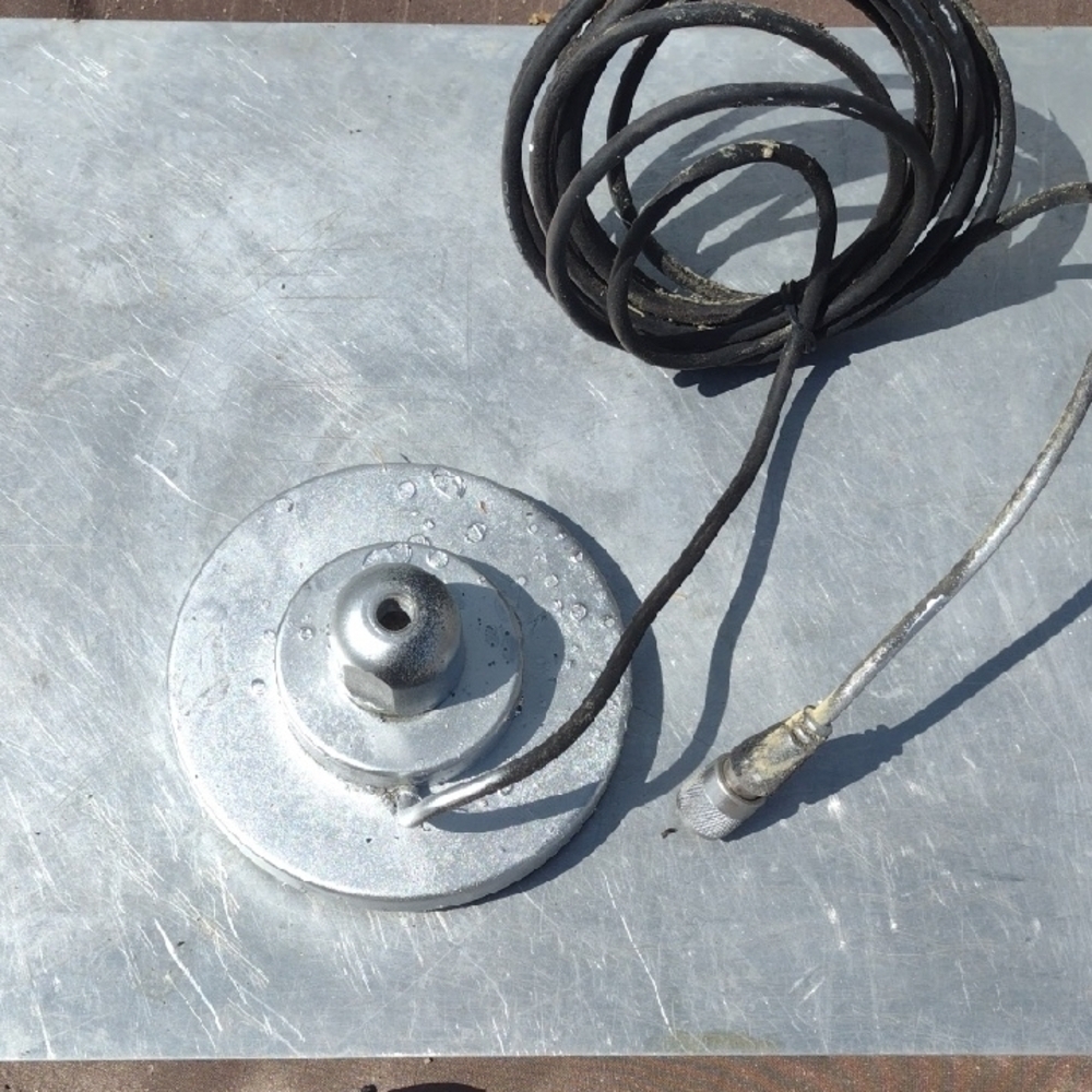 Ham/CB Radio Magnetic Base and Wire Cable